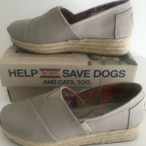 Womens BOBS for Skechers Memory Foam canvas wedge shoes Size 7.5